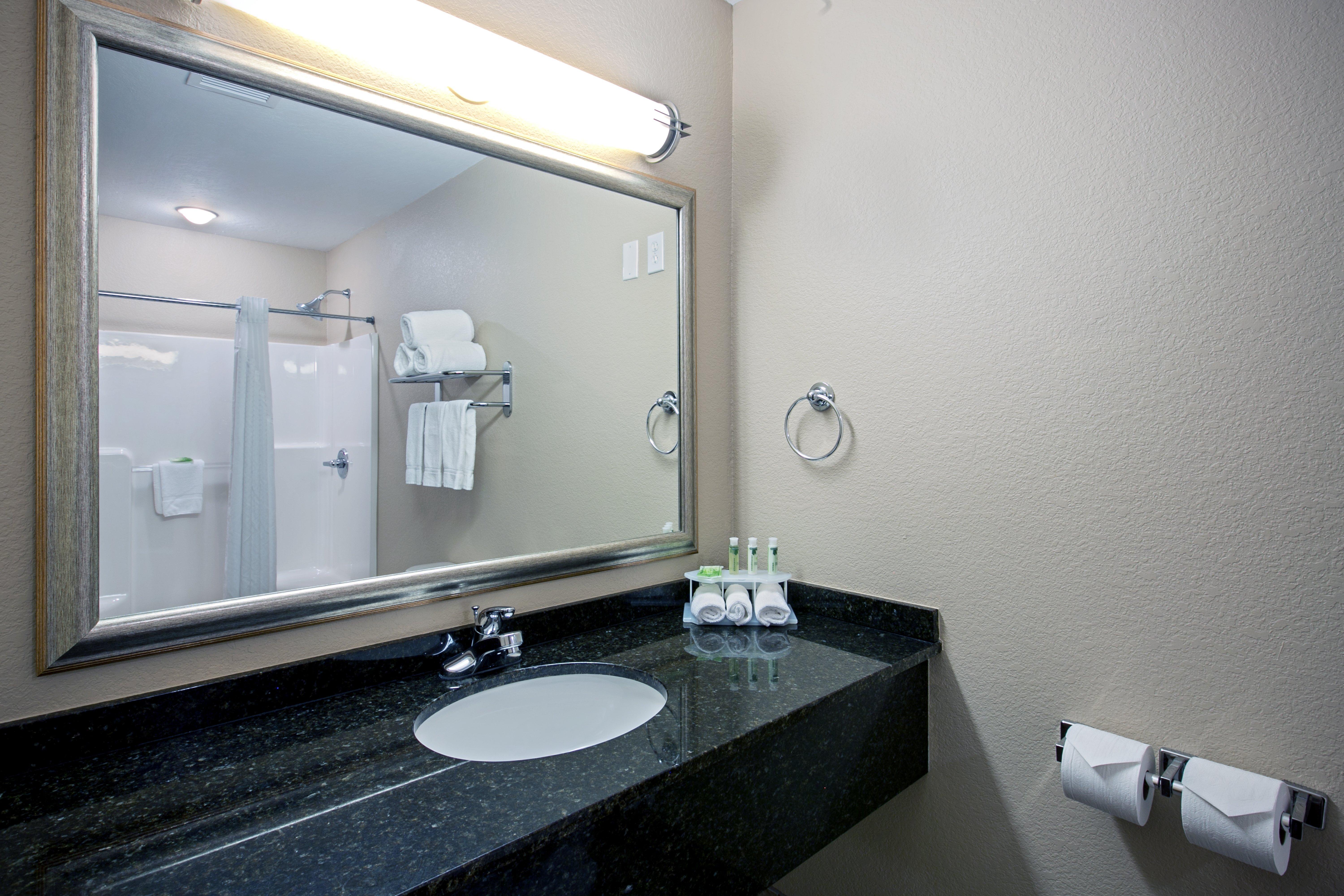 Holiday Inn Express & Suites - Green Bay East By Ihg Ngoại thất bức ảnh