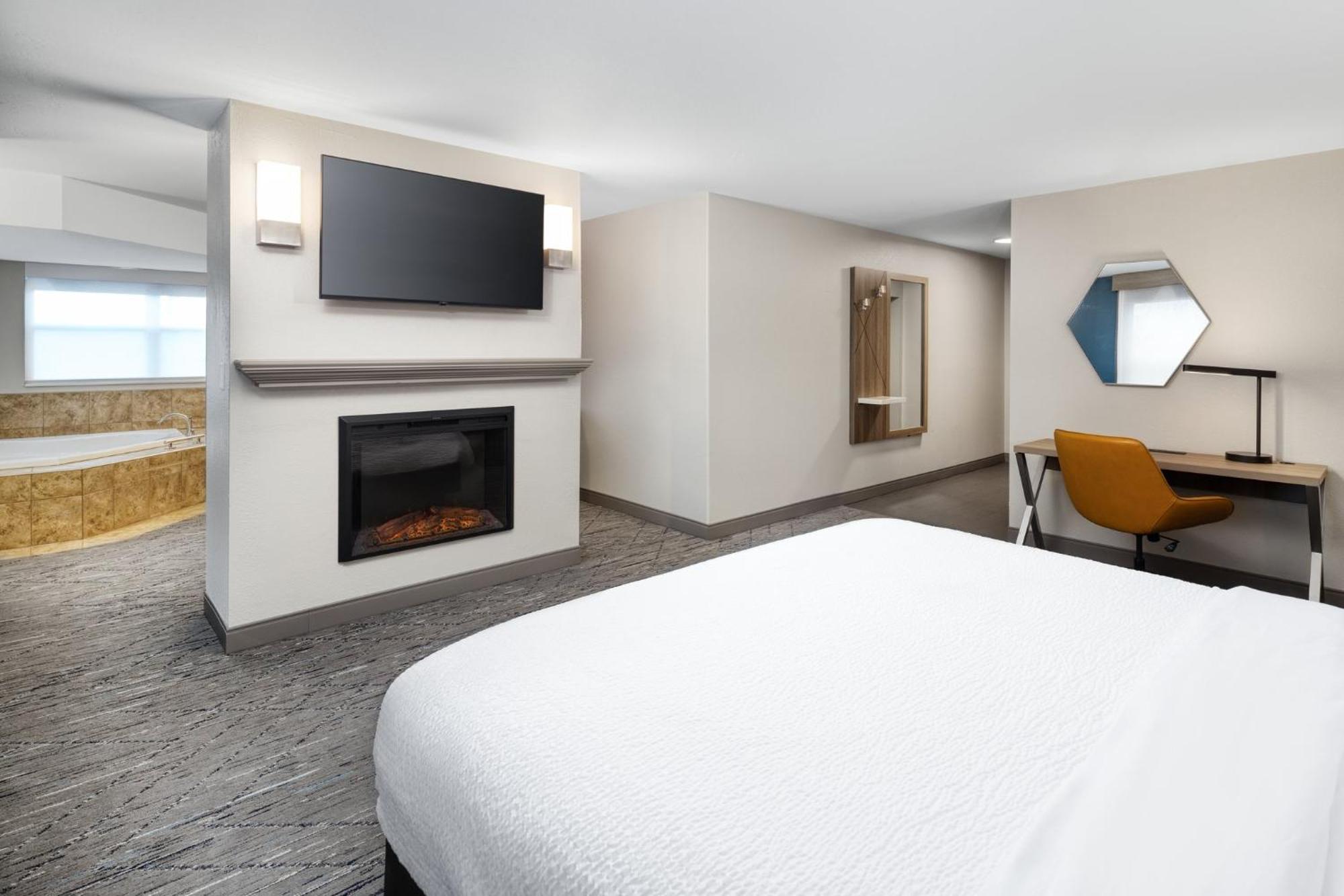 Holiday Inn Express & Suites - Green Bay East By Ihg Ngoại thất bức ảnh