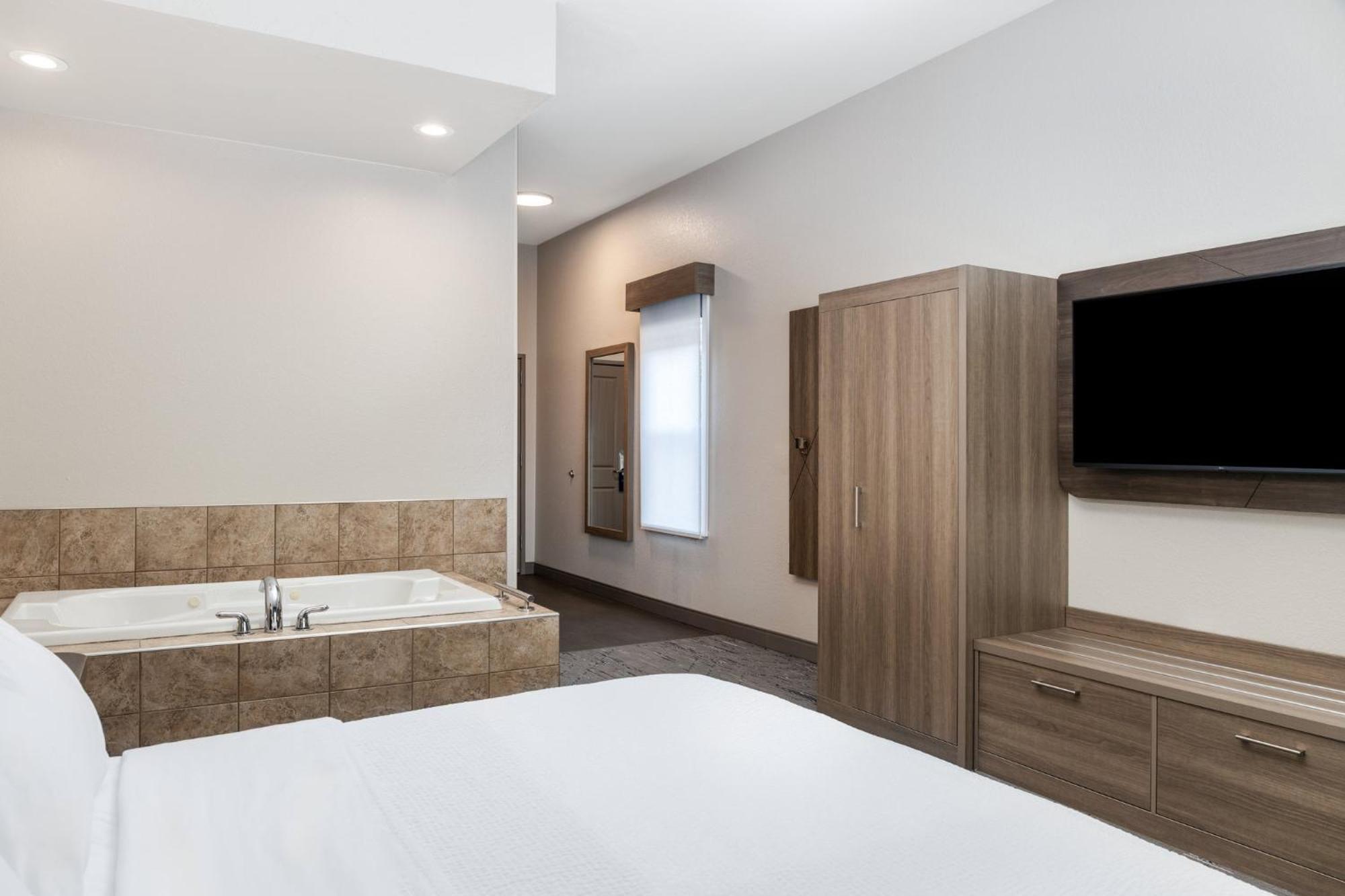 Holiday Inn Express & Suites - Green Bay East By Ihg Ngoại thất bức ảnh