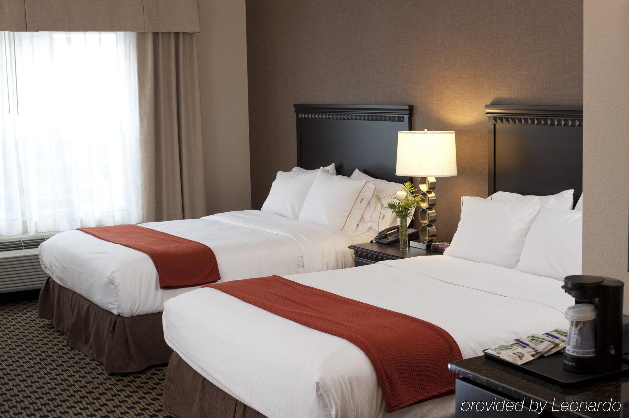 Holiday Inn Express & Suites - Green Bay East By Ihg Phòng bức ảnh